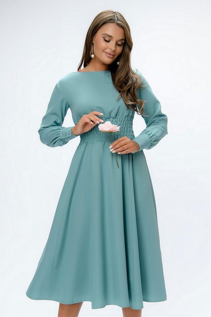 Фото товара 23082, платье цвета полыни длины миди с широкой резинкой на талии