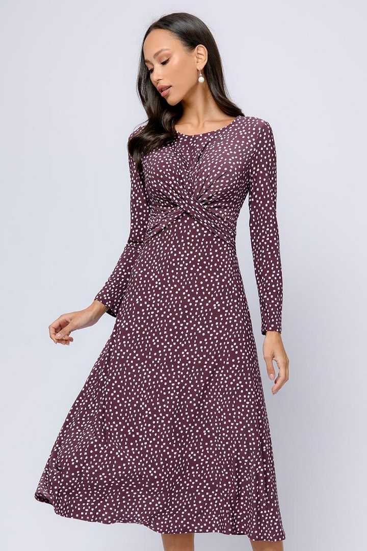 Фото товара 23095, платье бордовое с принтом длины миди с отделкой на груди и длинными рукавами