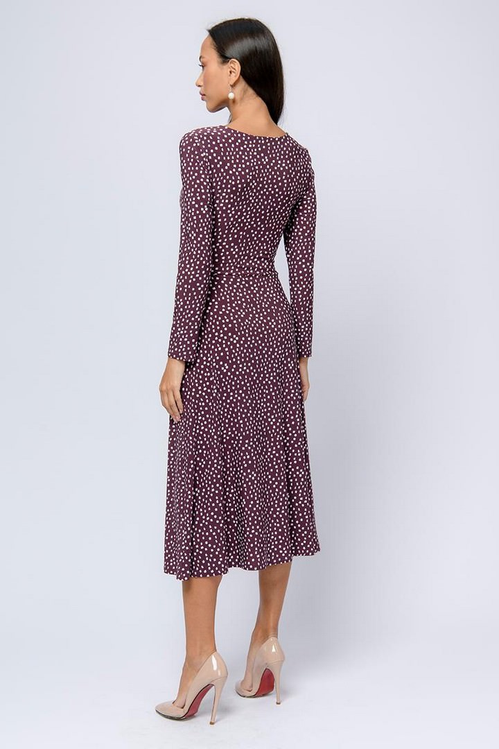 Фото товара 23098, платье бордовое с принтом длины миди с отделкой на груди и длинными рукавами